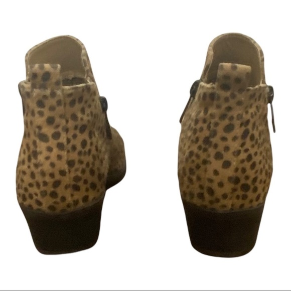 Eva & Zoe Khloe Leopard Booties, Size 6.5 - Picture 10 of 10